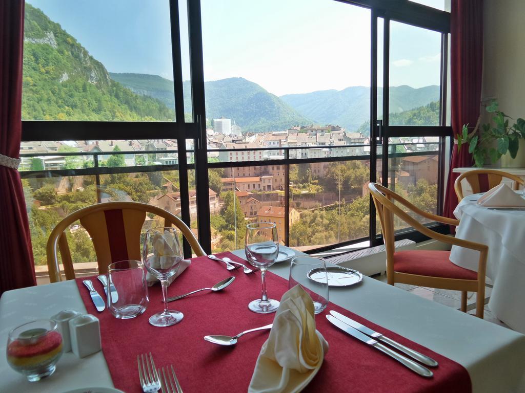 Jura Hotel Restaurant Le Panoramic แซ็ง-คล็อด ภายนอก รูปภาพ
