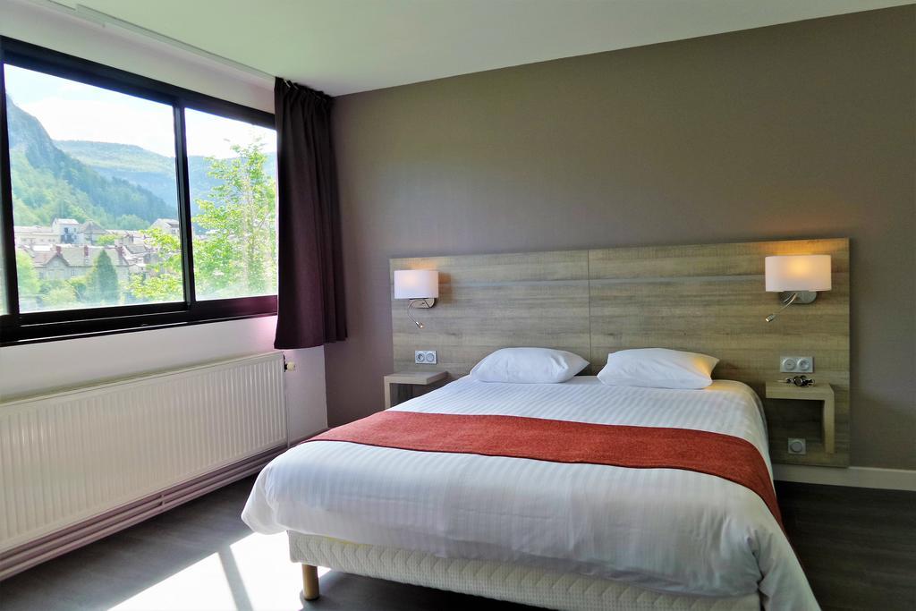 Jura Hotel Restaurant Le Panoramic แซ็ง-คล็อด ภายนอก รูปภาพ
